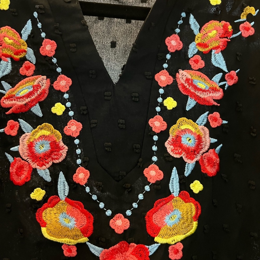 Black, short sleeve embroidered top - Picture 3 of 5
